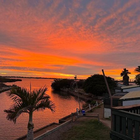 Pelican Point Waterfront Resort Formerly Carnarvon Beach Retreat Buitenkant foto
