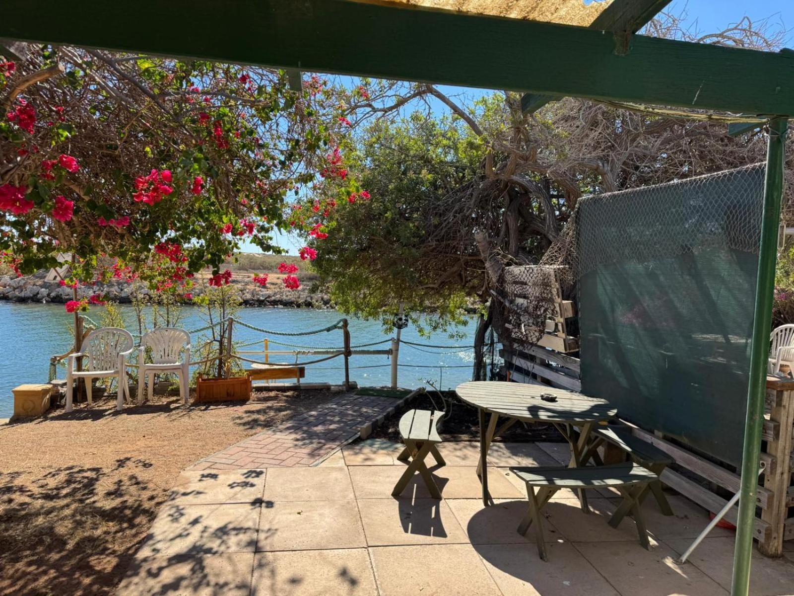 Pelican Point Waterfront Resort Formerly Carnarvon Beach Retreat Buitenkant foto