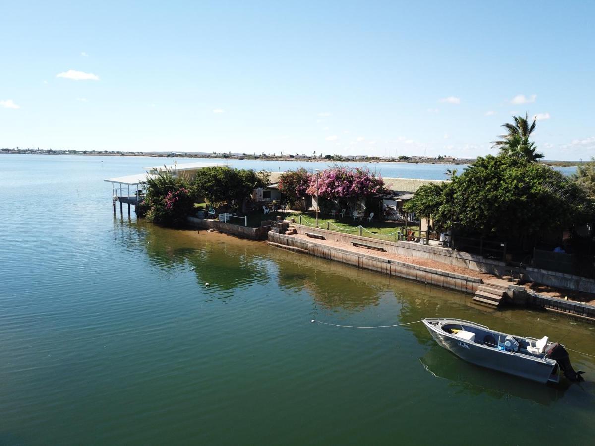 Pelican Point Waterfront Resort Formerly Carnarvon Beach Retreat Buitenkant foto