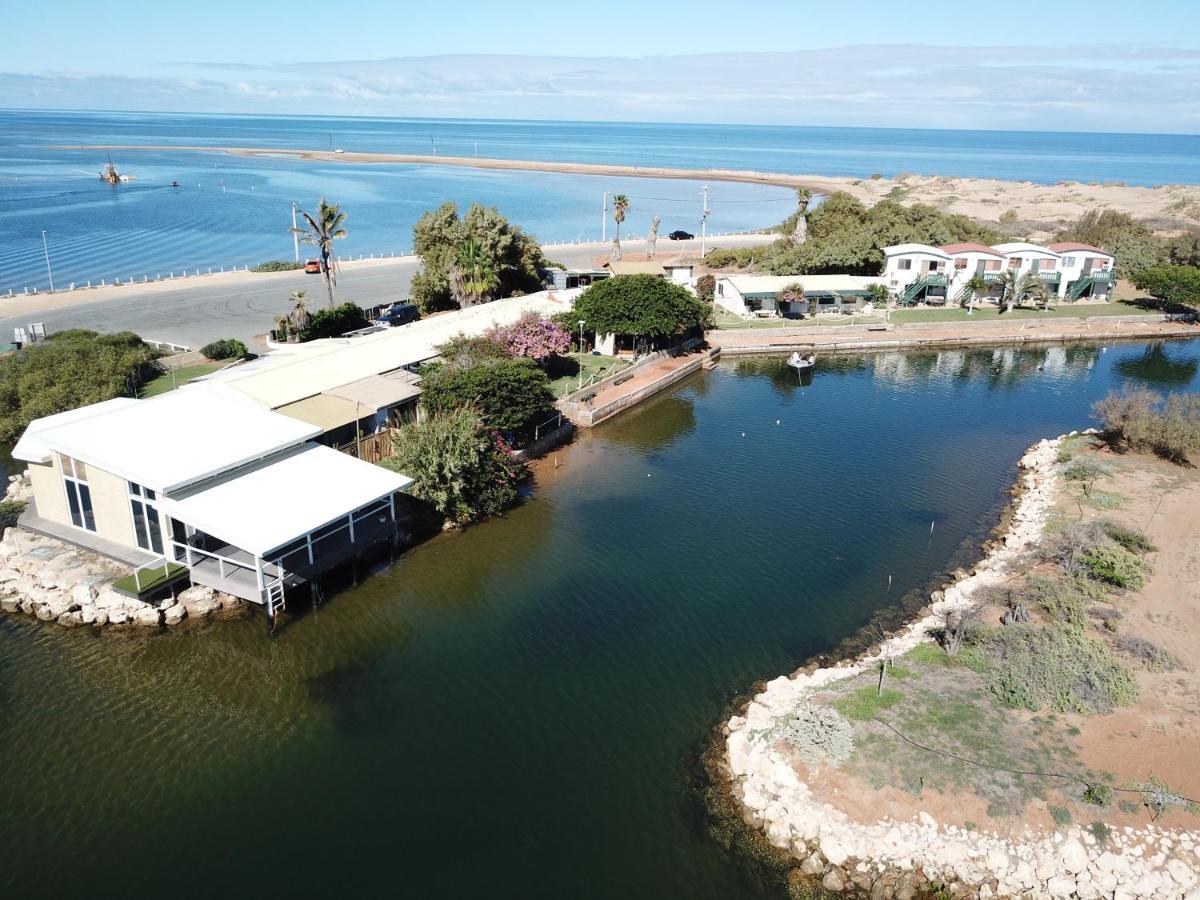 Pelican Point Waterfront Resort Formerly Carnarvon Beach Retreat Buitenkant foto