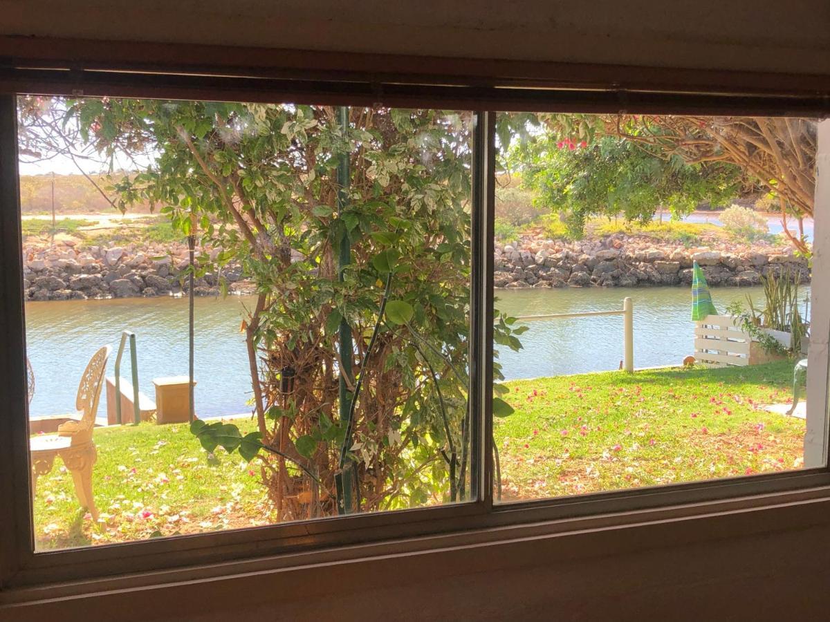 Pelican Point Waterfront Resort Formerly Carnarvon Beach Retreat Buitenkant foto