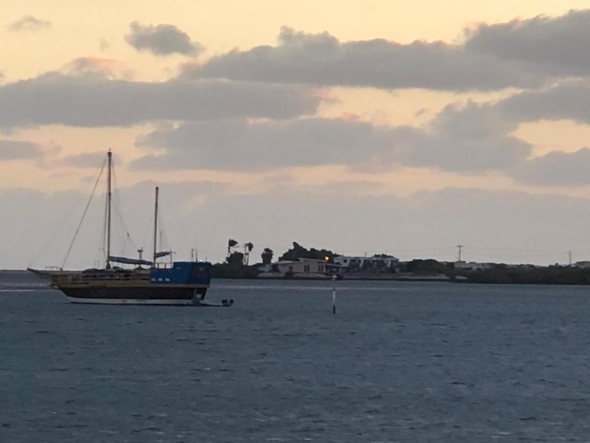 Pelican Point Waterfront Resort Formerly Carnarvon Beach Retreat Buitenkant foto
